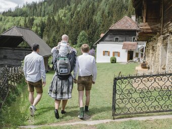 Familie im Landhaus Kurzen | © Oststeiermark Tourismus, Rene Strasser