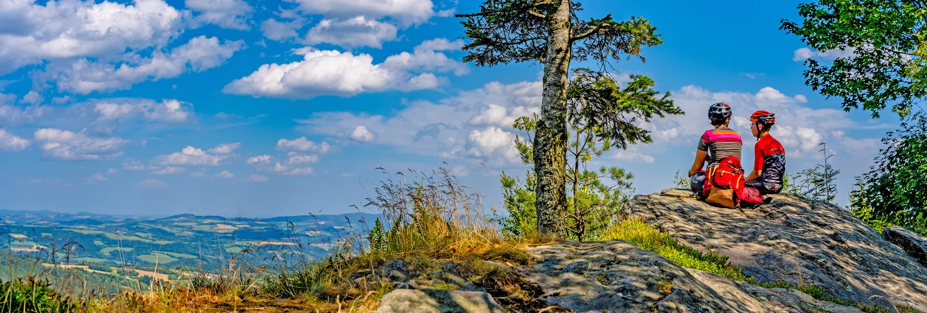 Mountainbiken mit Aussicht im Wechselland in der Oststeiermark | © Oststeiermark Tourismus | flotoanker