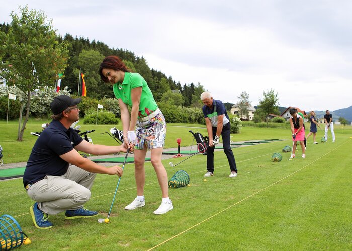 Golf taster at the golf course in the Almenland Nature Park in Eastern Styria | © Golfclub Almenland |  