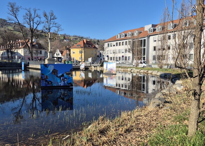Schwimmende Bilder am Rochusteich in Hartberg | © 
Oststeiermark Tourismus | Carmen Miletich