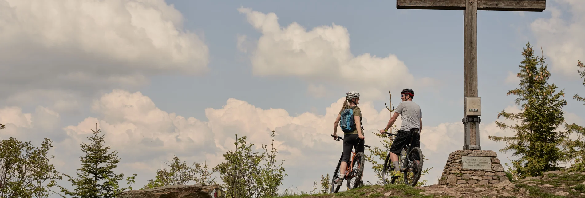 Cycling to the summit cross on the Masenberg | ©  Oststeiermark Tourismus | Lang-Bichl - RKP