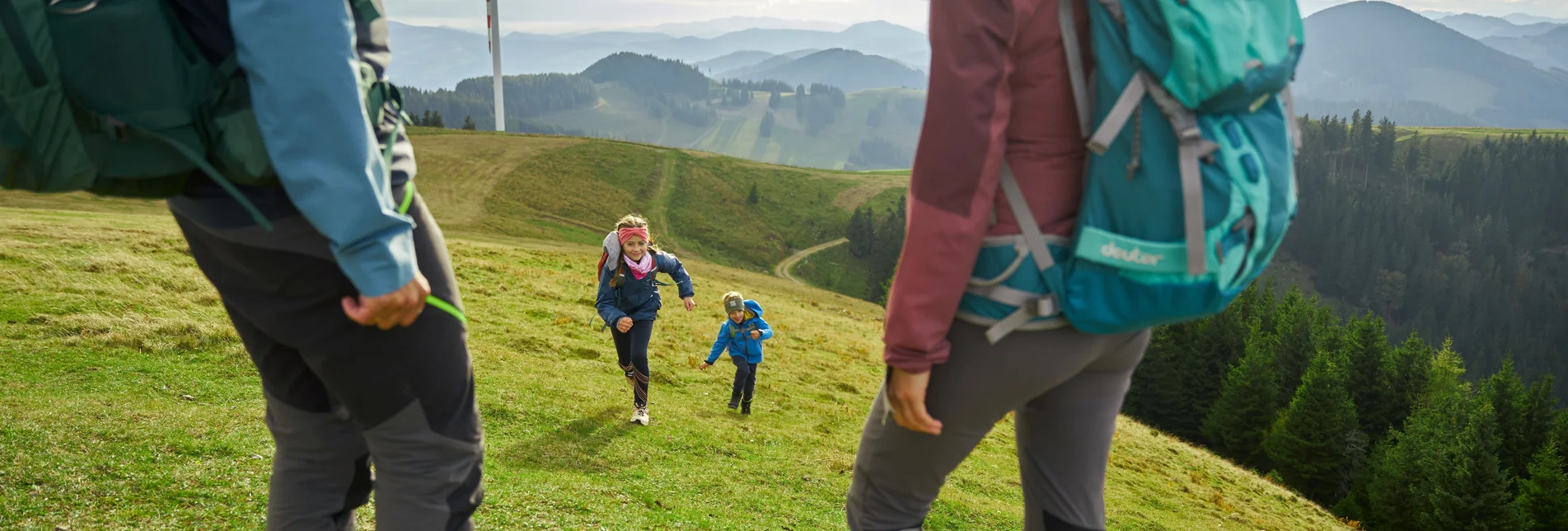 Wandern mit der Familie im Almenland | ©  Oststeiermark Tourismus | Markus Lang-Bichl