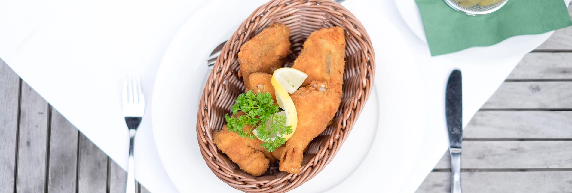 Backhendl beim Marktheurigen Strobl in der Oststeiermark | © Marktheuriger Strobl | Philipp Seidnitzer