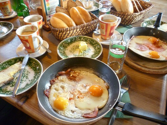 Stoakogl Hut_Breakfast_Eastenr Styria | © Tourismusverband Oststeiermark