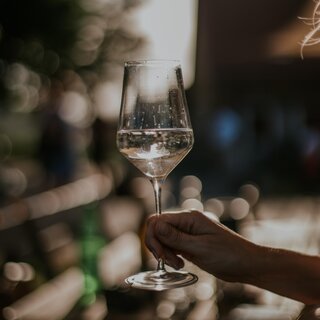 Anstoßen auf das Jubiläumsjahr | © Lukas Elsneg