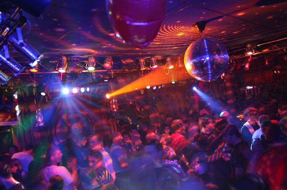 All Generation  clubbing in the Toms Stadl - Impression #1