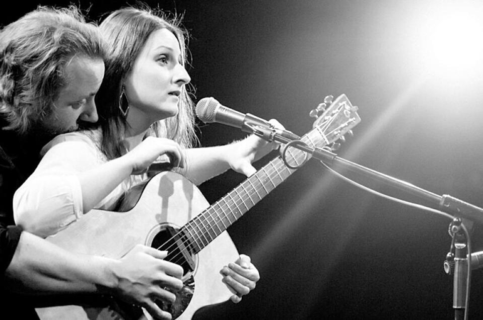 Crossing Strings | © Crossing Strings