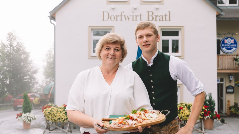 Dorfwirt Bratl_Team_Oststeiermark | © Dorfwirt Bratl