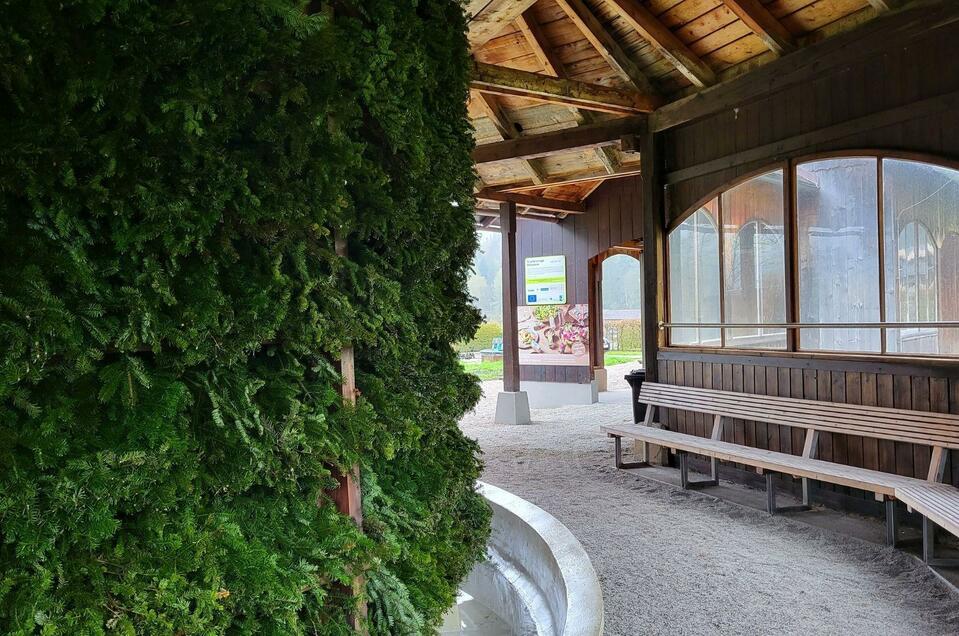 Gradiernalage, Altaussee, benches | Petra Kirchschlager | © Petra Kirchschlager Gradier and Kneipp facility Altaussee - Impression #1 | © Petra Kirchschlager