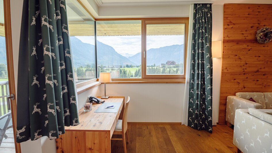 Room_2_Karl_Steinegger3