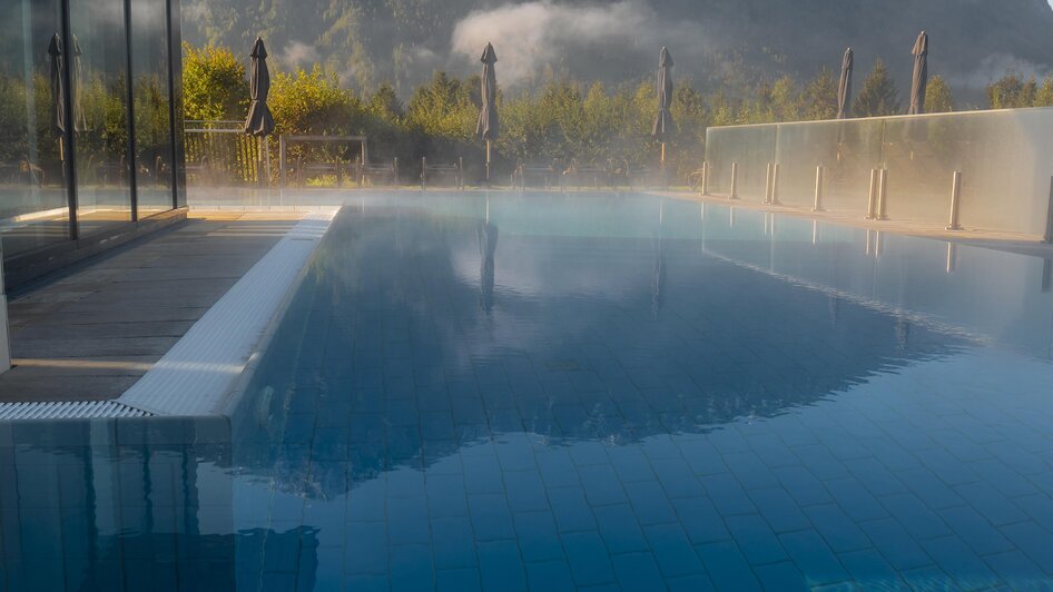 outdoor pool ©Thomas Lahnsteiner-3