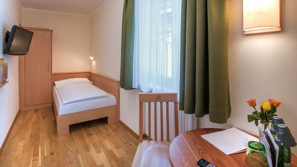 JUFA Hotel, Altaussee, Einbettzimmer | JUFA Hotels | © JUFA Hotels JUFA Hotel, Altaussee, Einbettzimmer | © JUFA Hotels