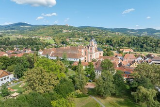 Castle Park Pöllau_view to Church_Eastern Styria | © Helmut Schweighofer