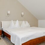 Bild von Dreibettzimmer, Bad, WC