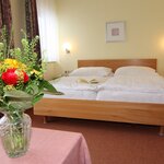 Bild von Wohlfühlzimmer mit Balkon | © Wohlfühl Hotel Wiesenhof