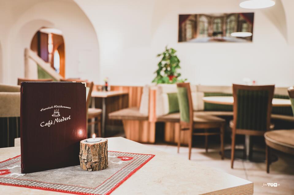 | FotoTOM | © Foto Tom Café Niederl - Impression #1 | © Foto Tom