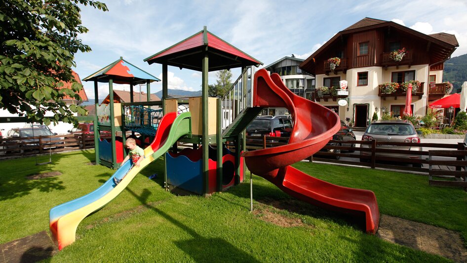 Dorf Café - Kinderspielplatz | © Dorf Café